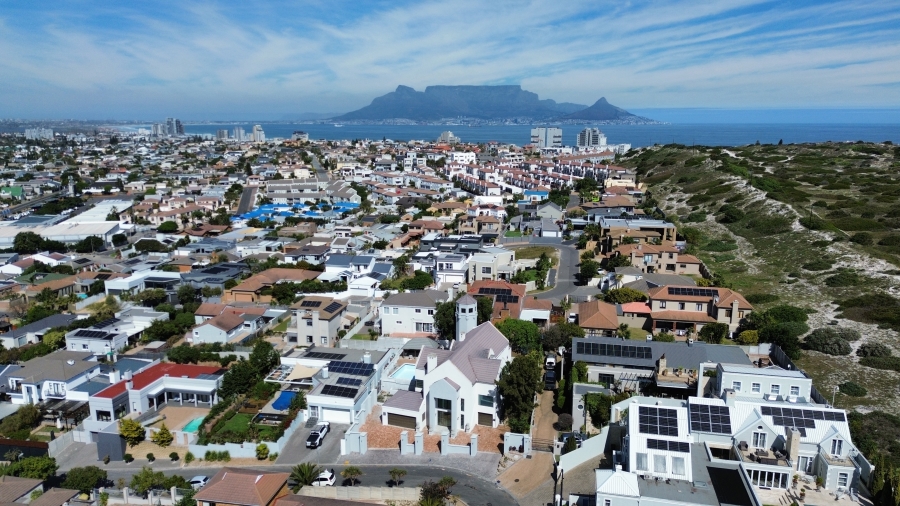 7 Bedroom Property for Sale in West Beach Western Cape